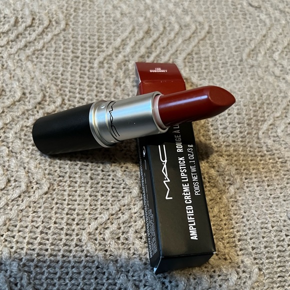 Amplified Lipstick Dubonnet (A) MAC COSMETICS - Picture 5 of 11